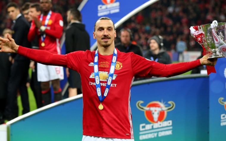 Zlatan le da la Copa al United