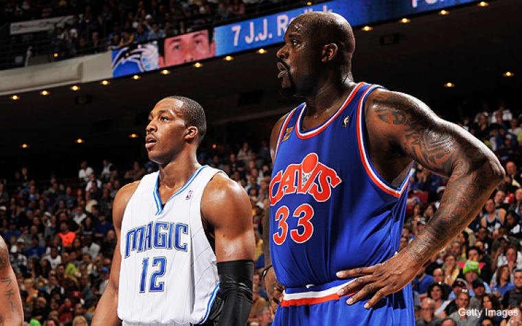 ¿Shaq defendiendo a Dwight Howard?