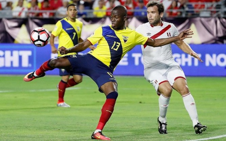 Ecuador rescata empate ante Perú