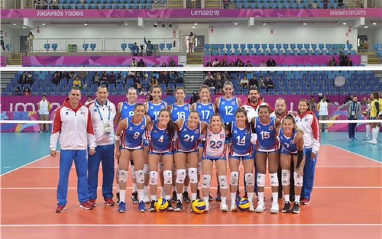 Las 14 voleibolistas para el NORCECA