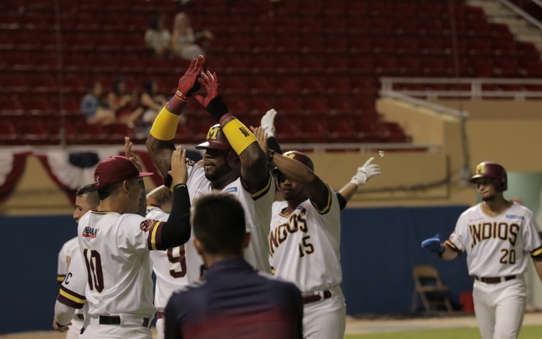 Noche de grand slams en el béisbol invernal