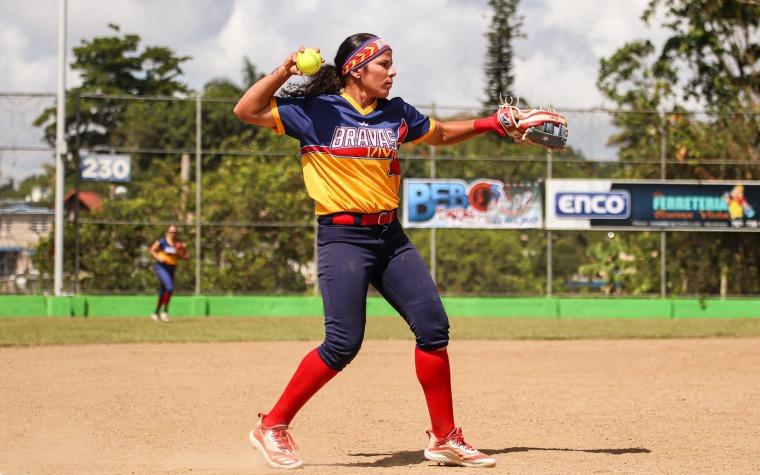 Exitoso estreno del Sóftbol Superior Femenino