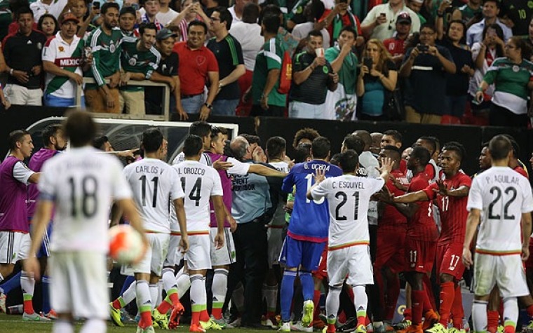 México sella polémico pase a la final
