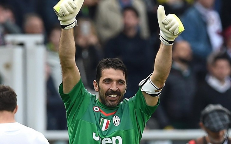 Buffon le escribe a la Portería