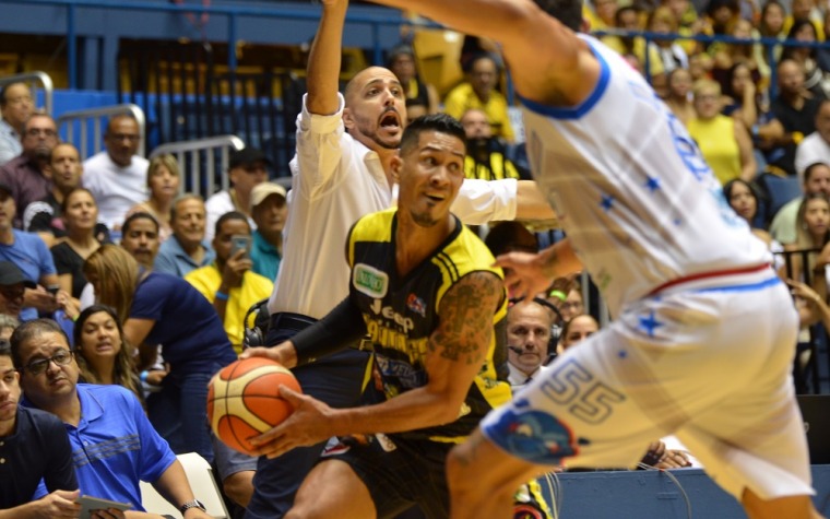 Capitanes navegan en Over Time rumbo a Semis'