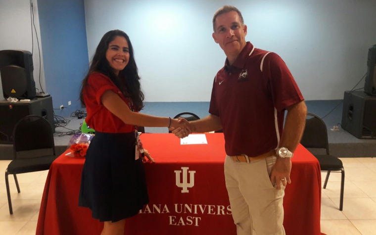 Angely Luna fichada por Indiana East