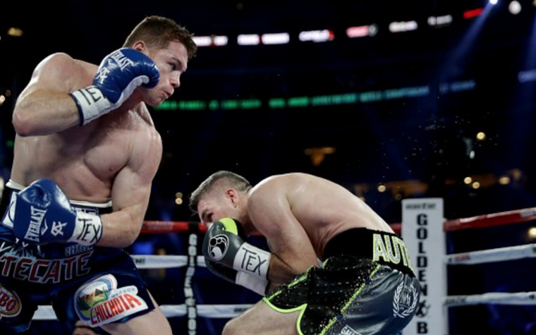 Canelo noquea a Smith