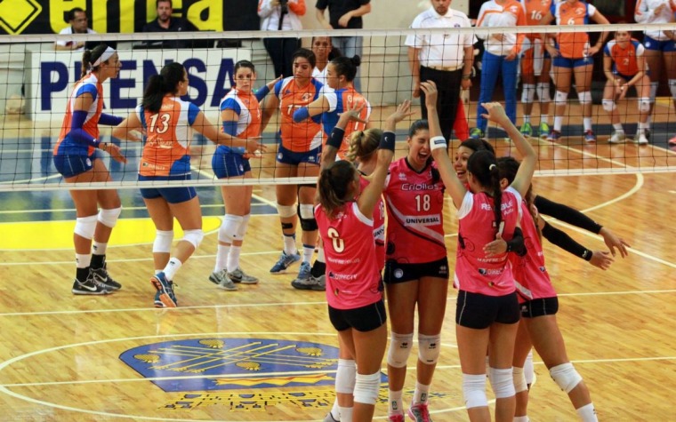 Criollas y Sanjuaneras se fueron a 5 sets