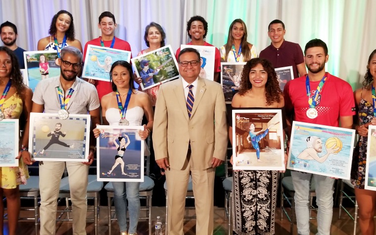 Ovación a medallistas de Caguas