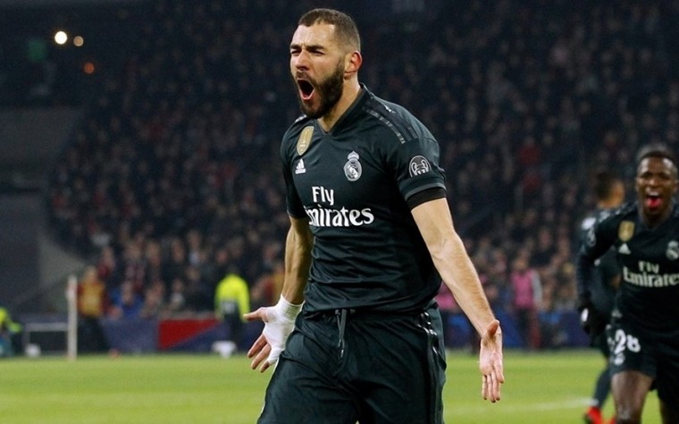 El Real Madrid sufre pero saca victoria en Amsterdam