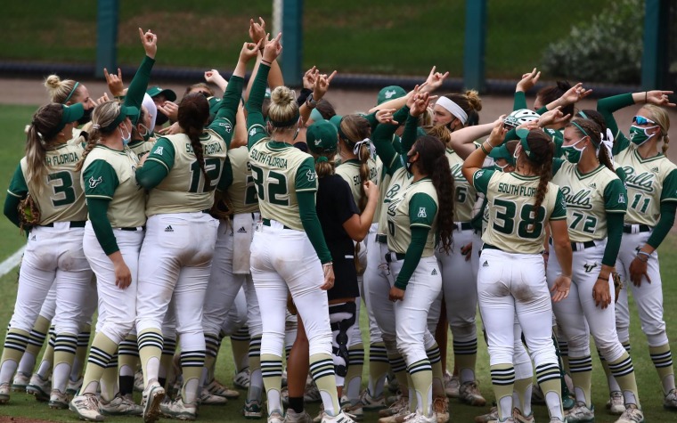 Cotizada catcher de Salinas becada Softball NCAA