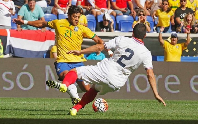 Brasil vence a Costa Rica