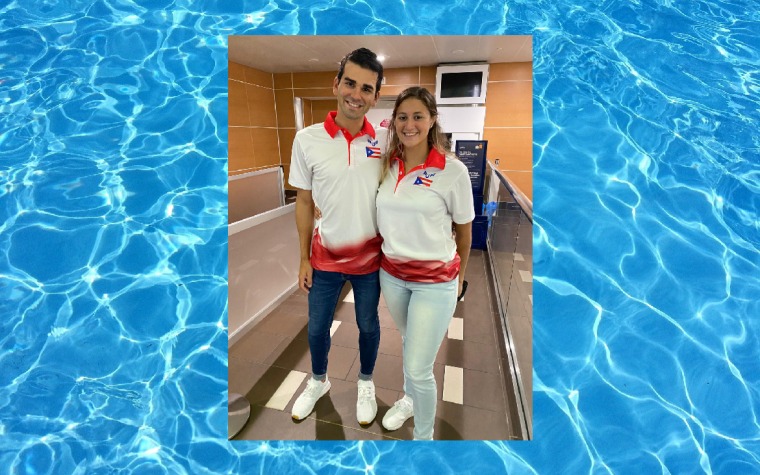 A la piscina pareja mixta nado sincronizado PUR