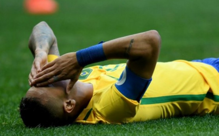 Brasil no 'río' en su debut