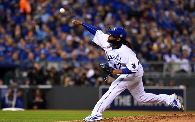 Johnny Cueto mete en problemas a los Mets