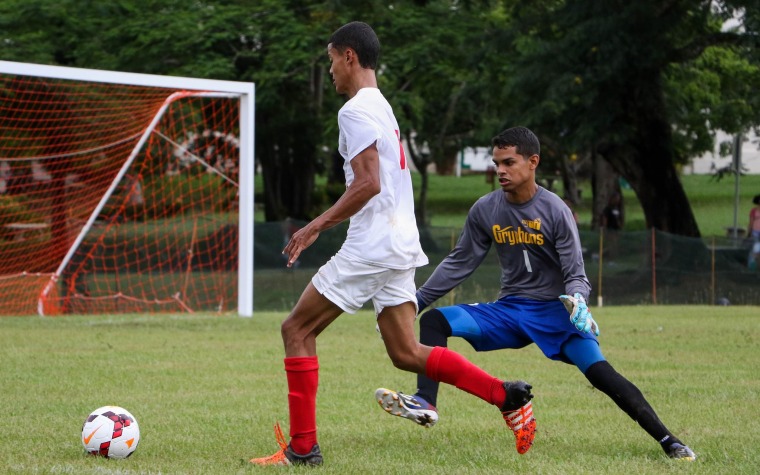 LAI: Intenso el fútbol en la Cosme Beitía