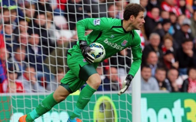 Begovic pasa al Chelsea.