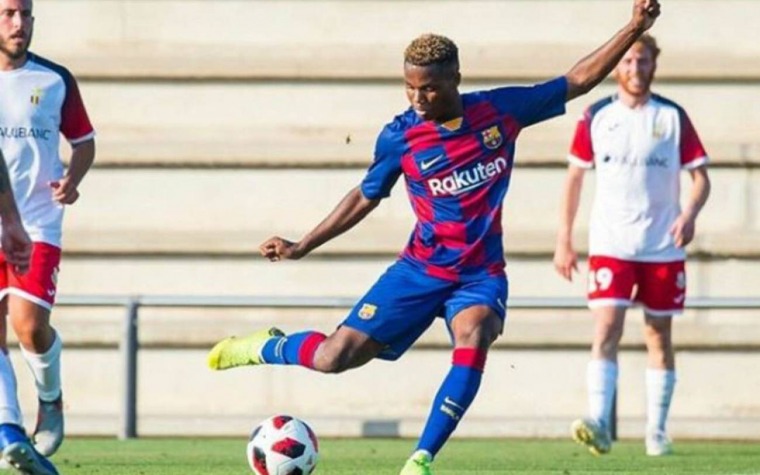 España reclama al fenómeno juvenil del Barça