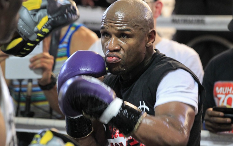 Mayweather Regresa al Gimnasio