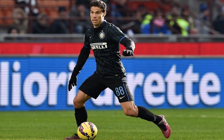 Hernanes hará de Pirlo en la Juve